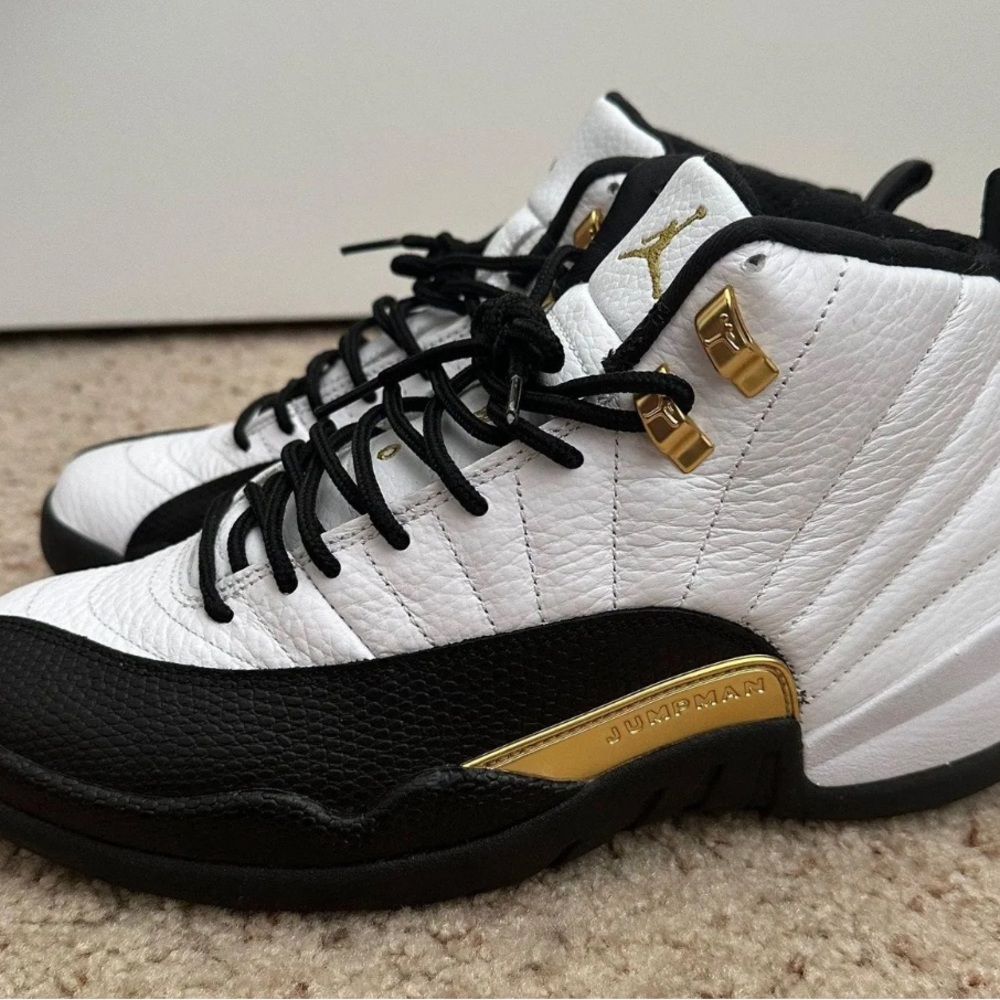 Air Jordan 12 Retro M/W ‘Royalty’